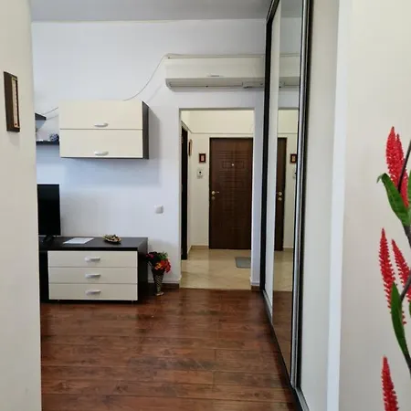 Charming With Private Terrace Lejlighed *
