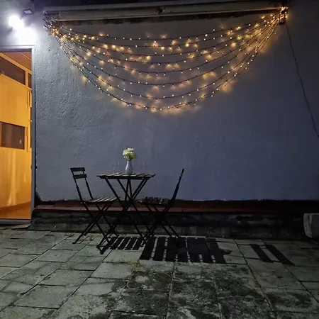 Charming With Private Terrace Appartement Bucarest