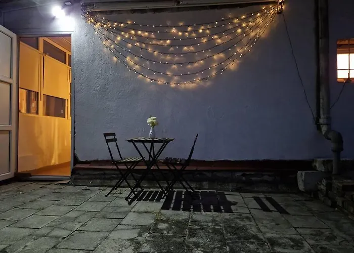 Charming With Private Terrace Apartment Bukarest