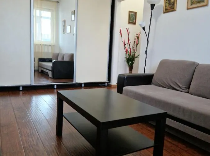 Appartement Charming With Private Terrace Boekarest