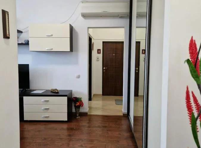 Charming With Private Terrace Appartement *